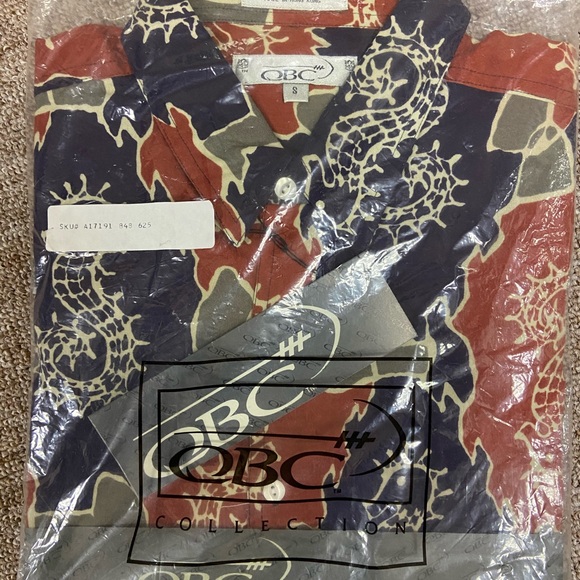 Club short sleeve men’s shirt, brand new - Picture 3 of 3